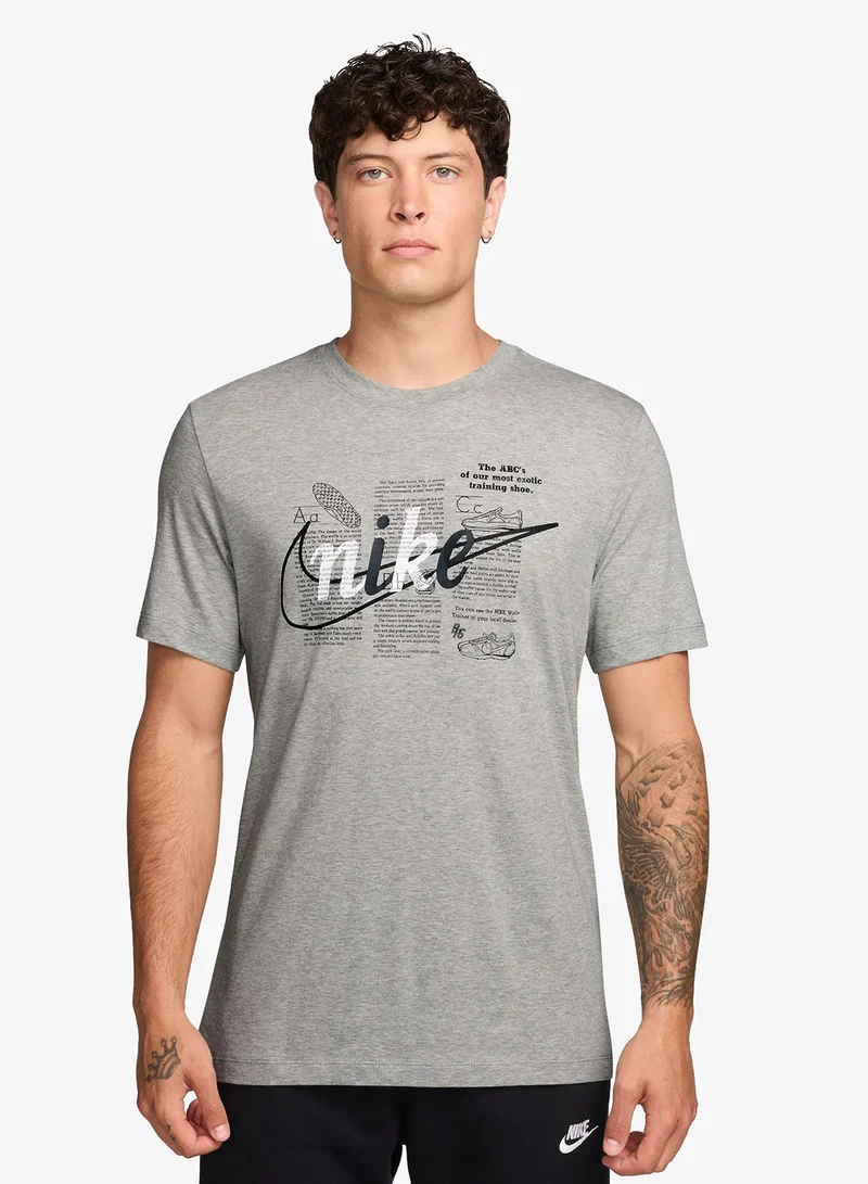 Nike Nsw Standard Celebrate Brand T-Shirt